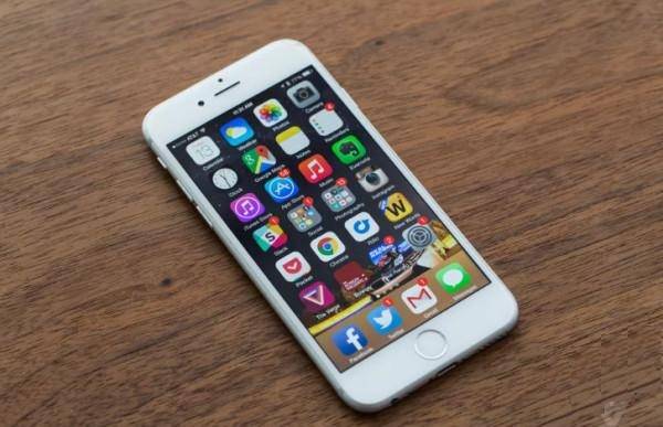 “降频门”之前保外更换iPhone手机电池的用户：苹果将退款394元